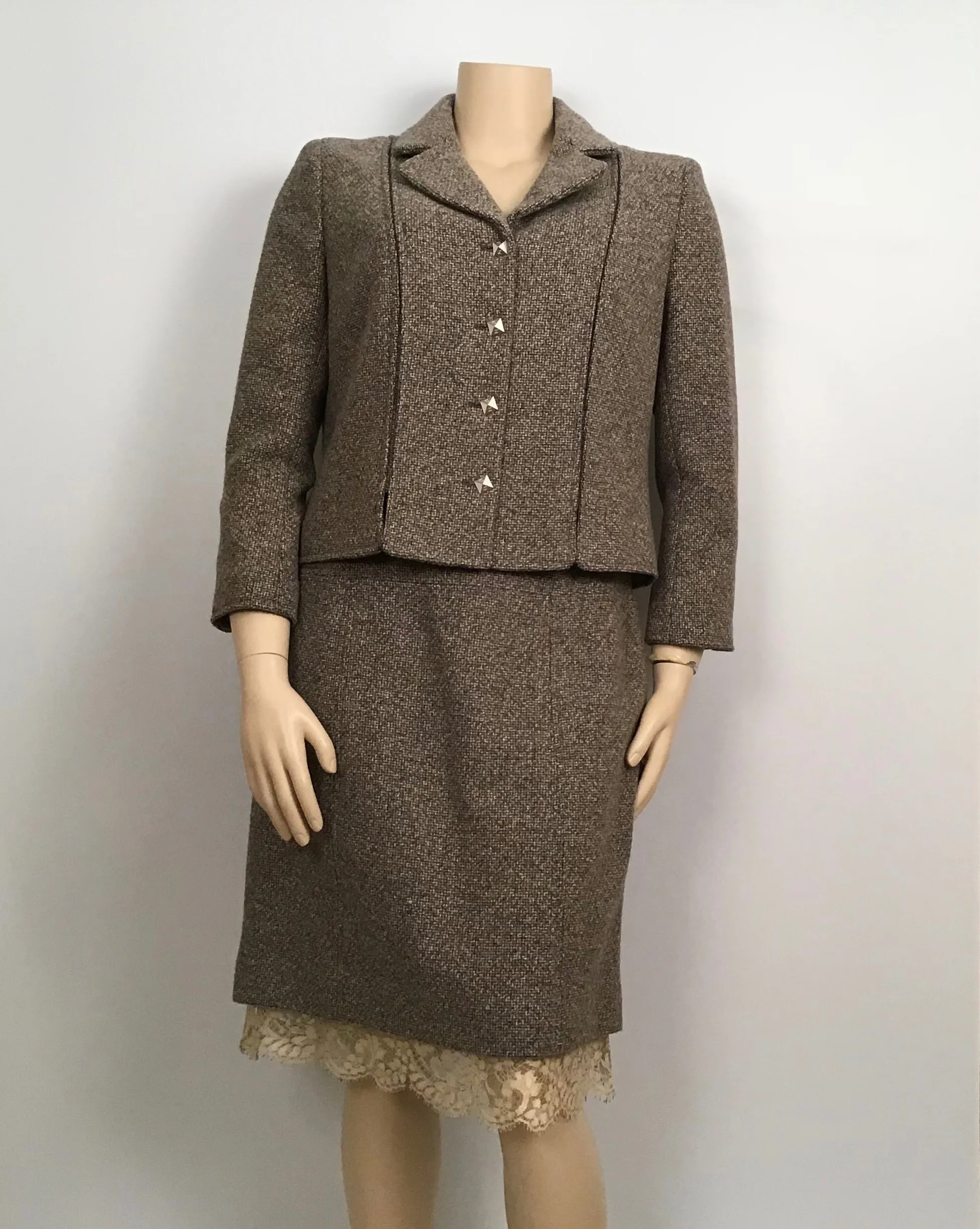 Chanel Vintage 03A, 2003 Fall Autumn Brown Tweed Lace Jacket Blazer Skirt Suit Set FR 48 US 14/16