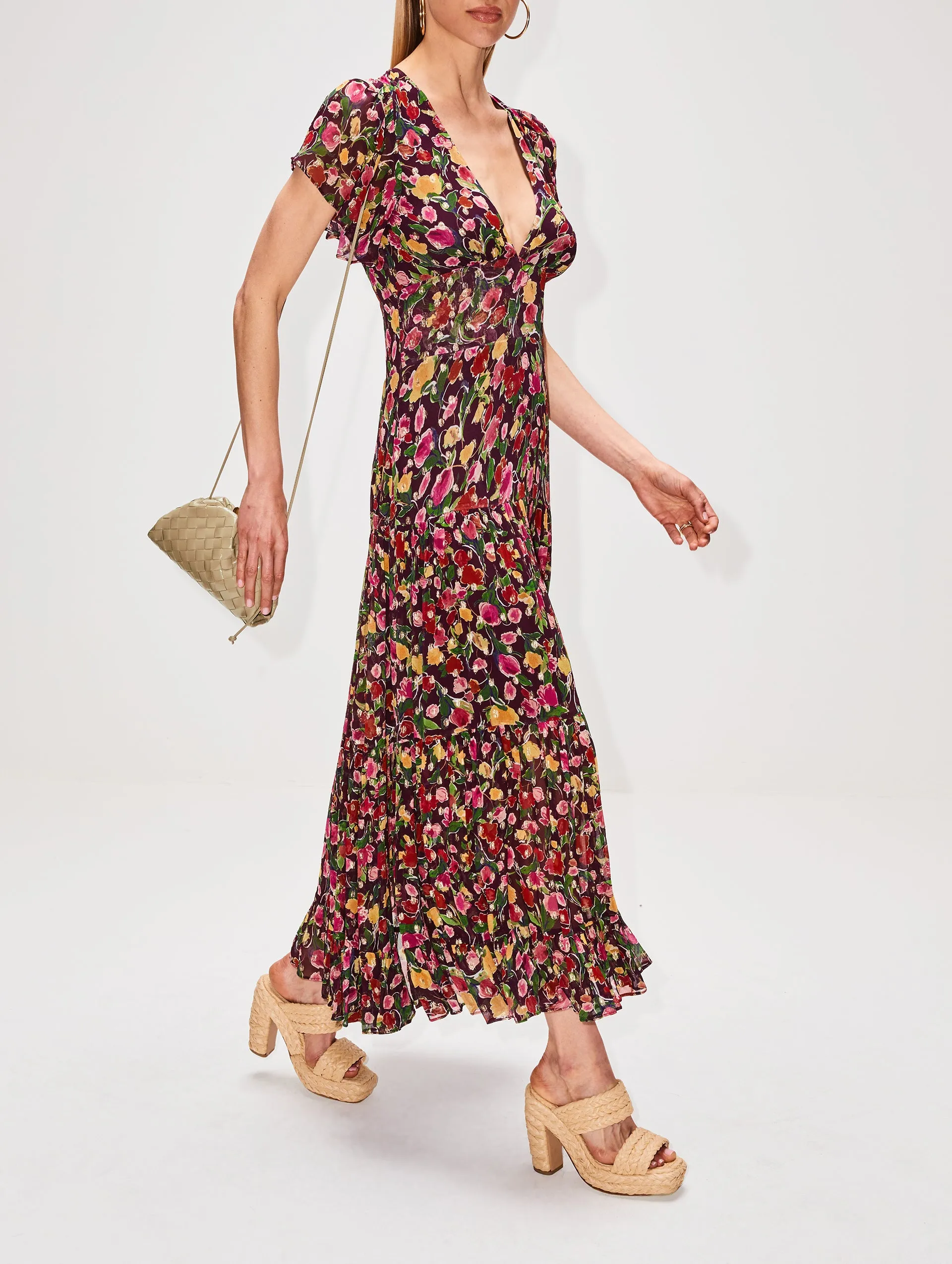 Stunning Delicia Dress - Elegant Floral V-Neck Maxi Dress for Women