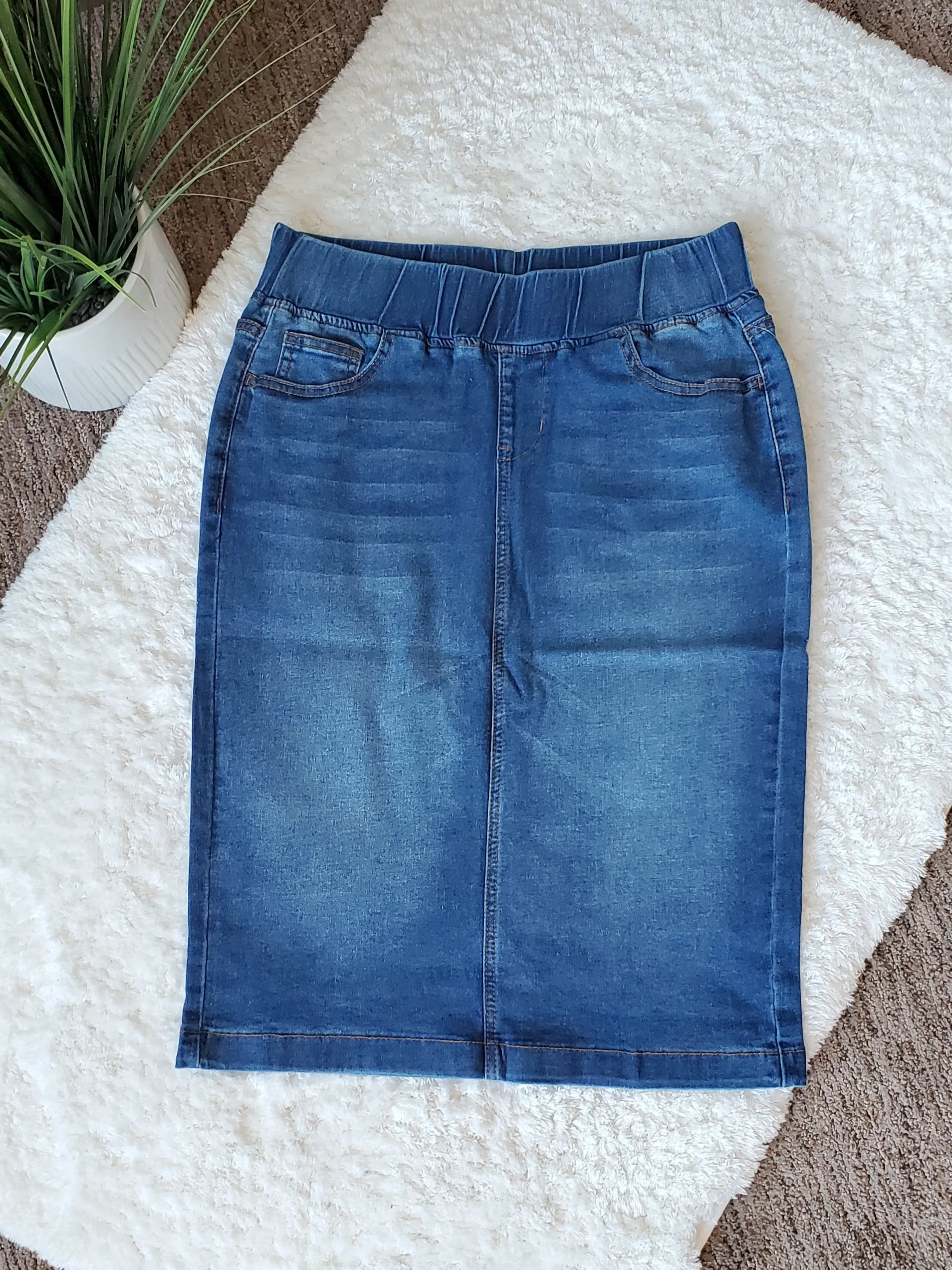 Elastic Waist Mid Wash Denim Skirt