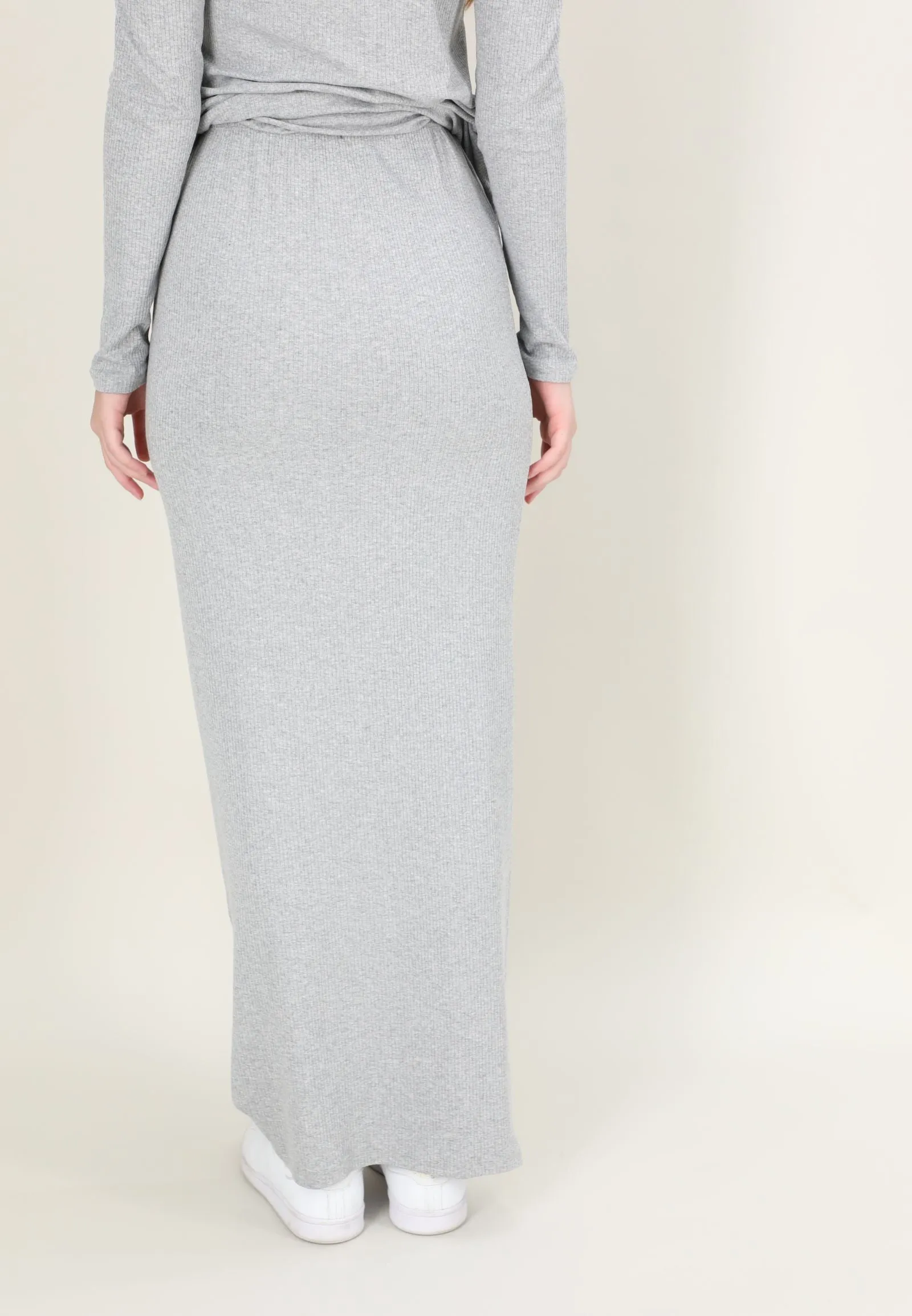 Ribbed Maxi Skirt / Grey