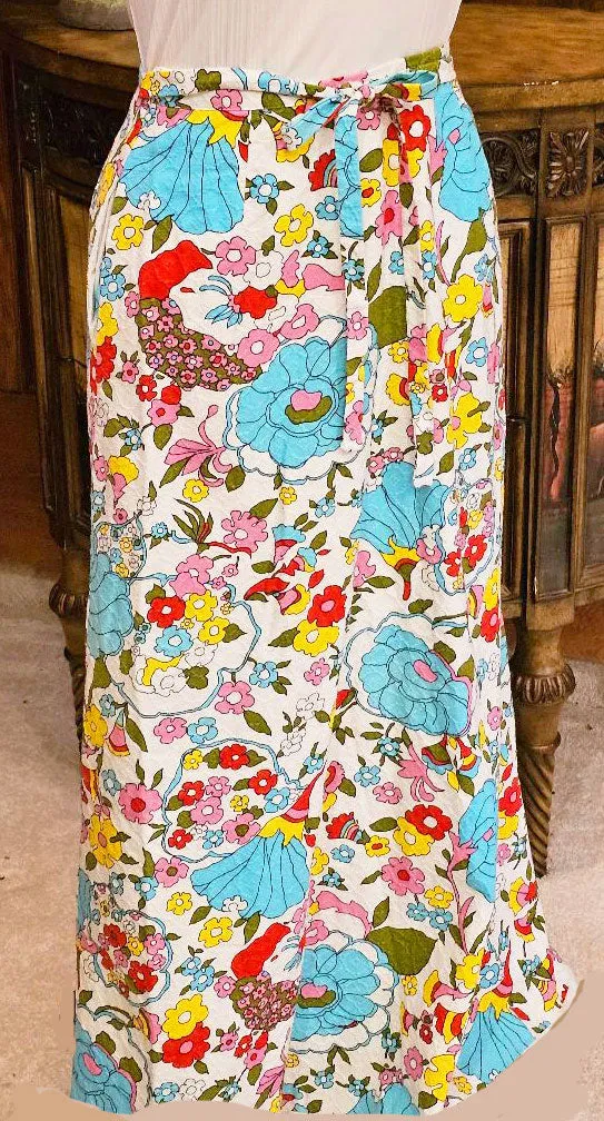 VINTAGE 1950s ELIZABETH ARDEN FLORAL WRAP SKIRT WITH BOW VINTAGE SKIRT VINTAGE DESIGNER SKIRT