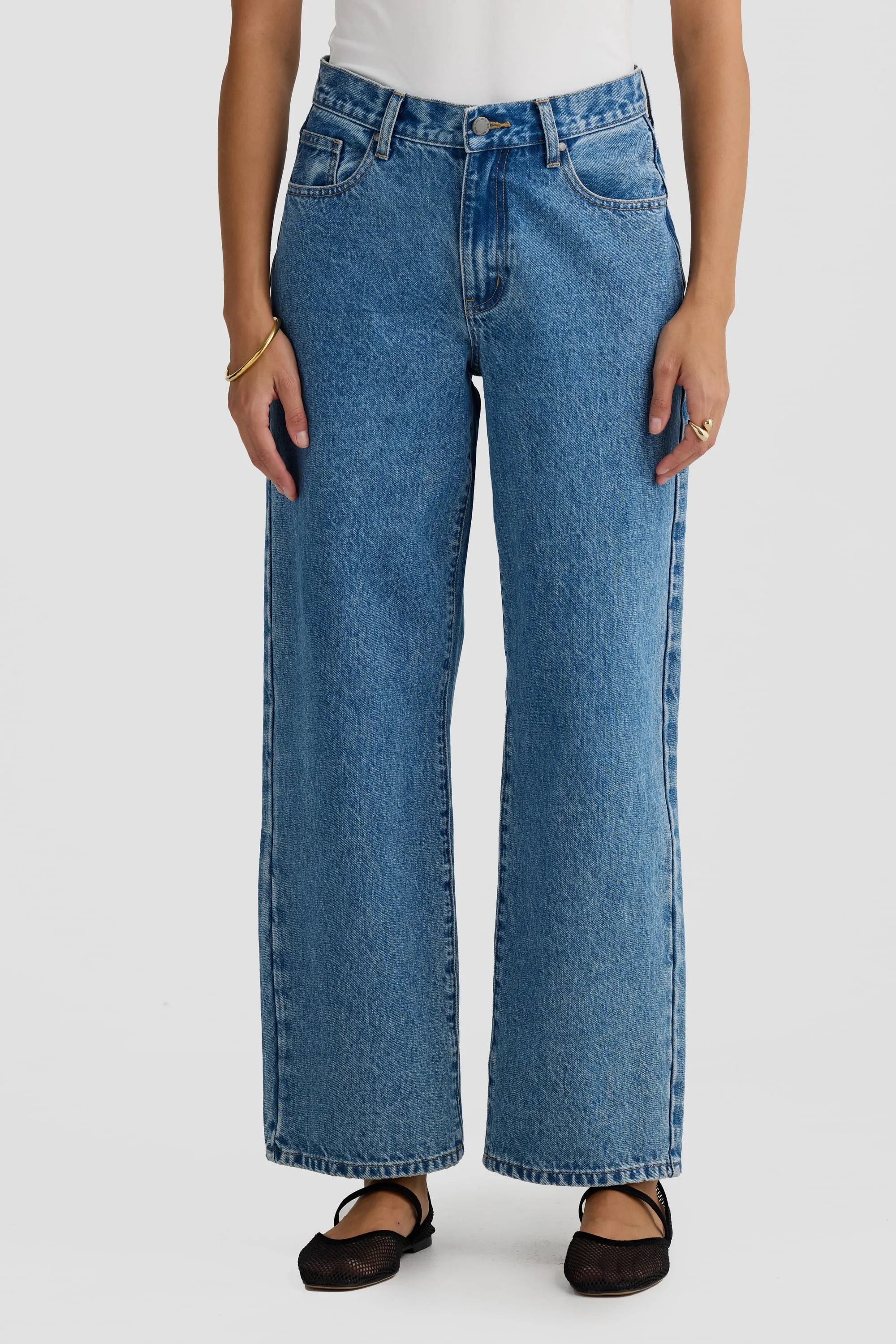 Willow Denim Relaxed Jean Mid Blue